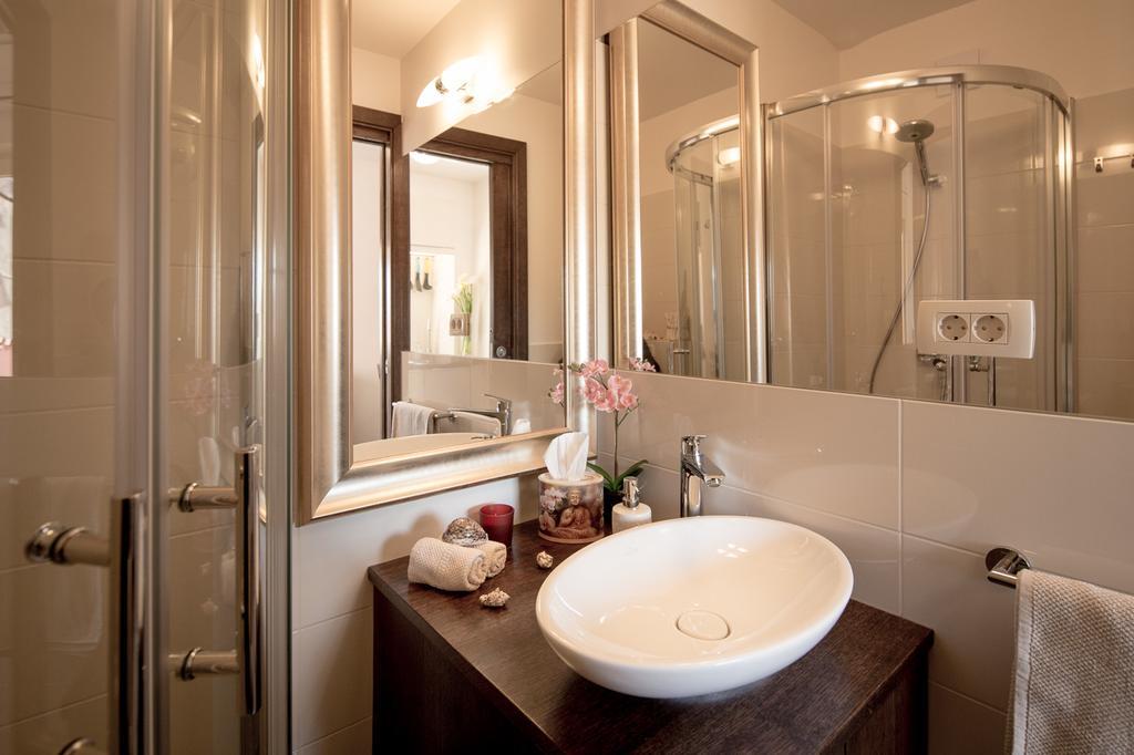 Apartment Shambala Sea View Rovinj Kültér fotó